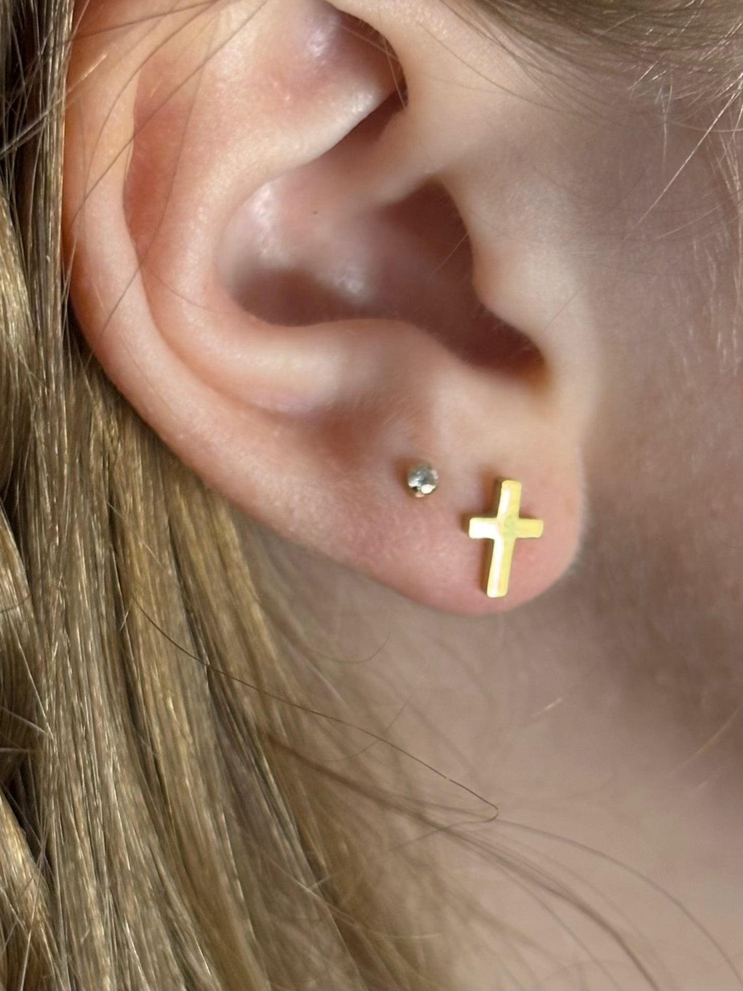 The Smiley Face Boutique 🌟 Simply Golden: Cross Stud Earrings 🌟