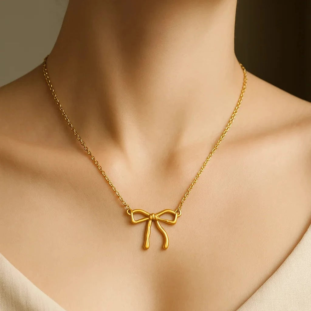 The Smiley Face Boutique š Tied With a Wink Necklace
