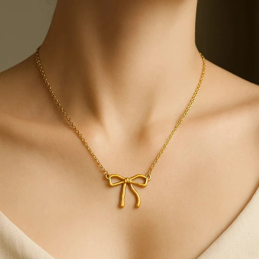 The Smiley Face Boutique 🎀 Tied With a Wink Necklace